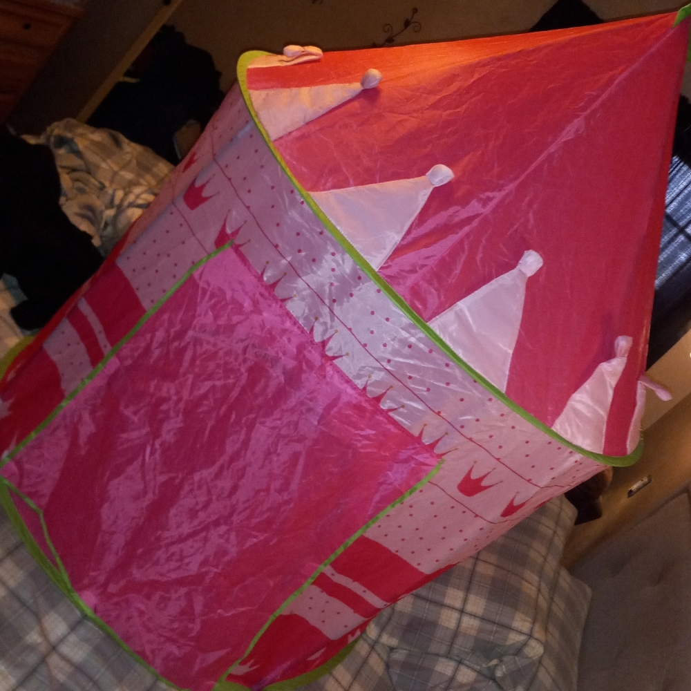 Indoor/Outdoor Pink Princess Castle Play Tent